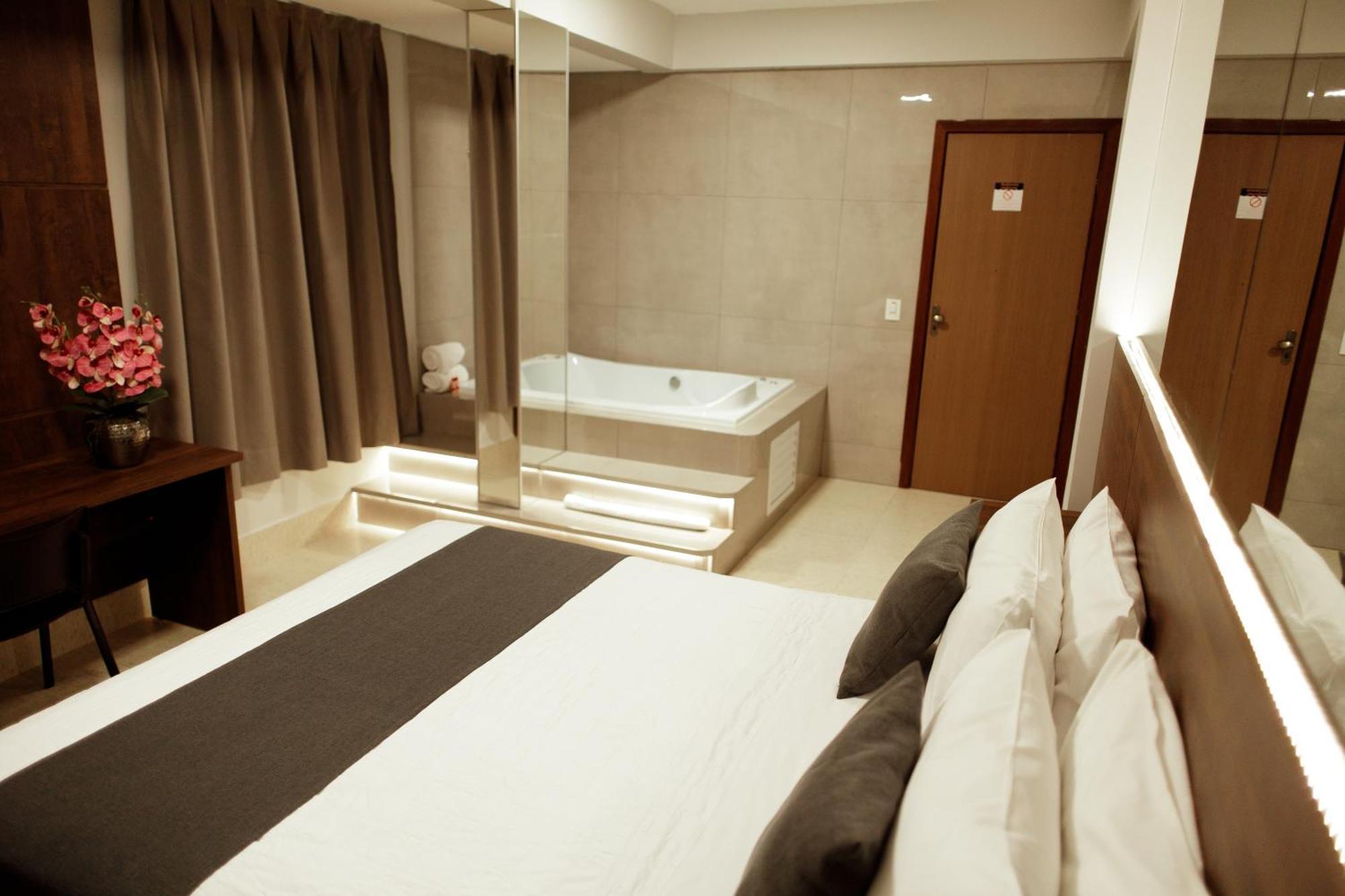 Roma Hotel By H Hoteis - Airport Núcleo Bandeirante Екстериор снимка